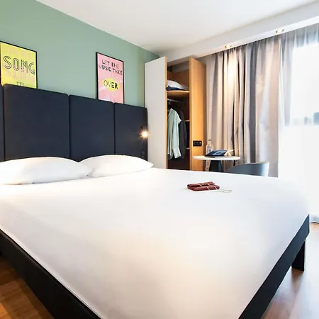 Ibis Bastille Faubourg St Antoine Hotel Parigi