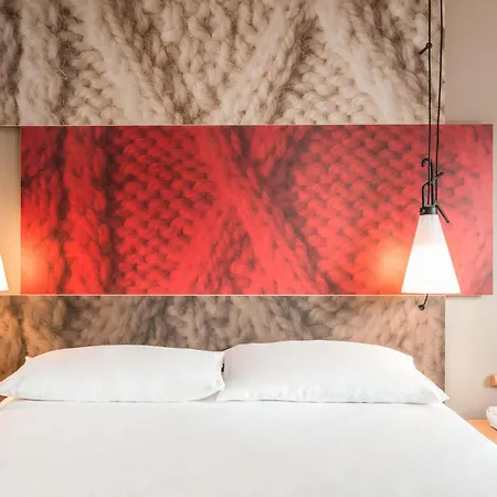 Ibis Bastille Faubourg St Antoine Hotel
