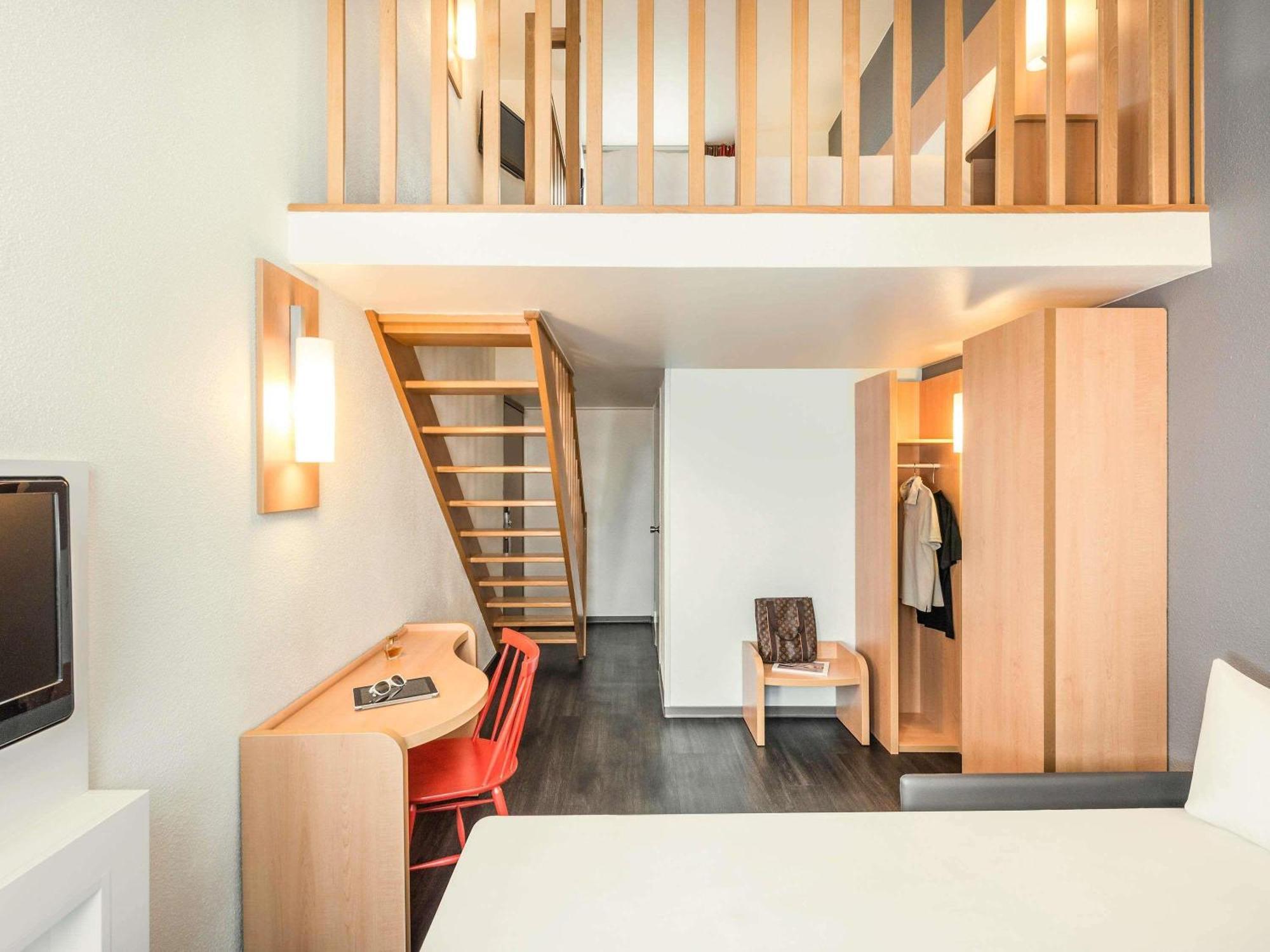 Ibis Bastille Faubourg St Antoine Hotel 3*