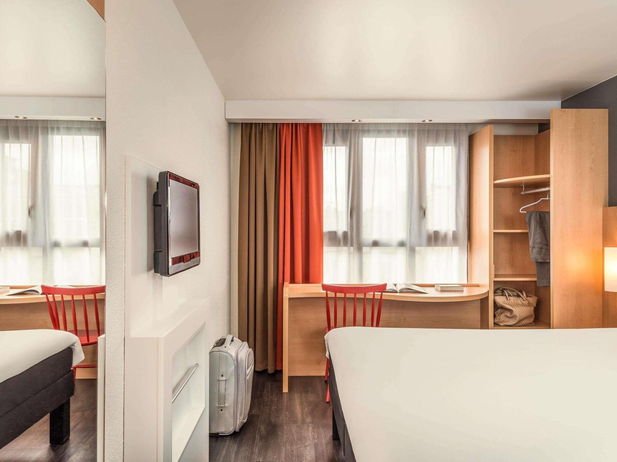Ibis Bastille Faubourg St Antoine Hotel 3*