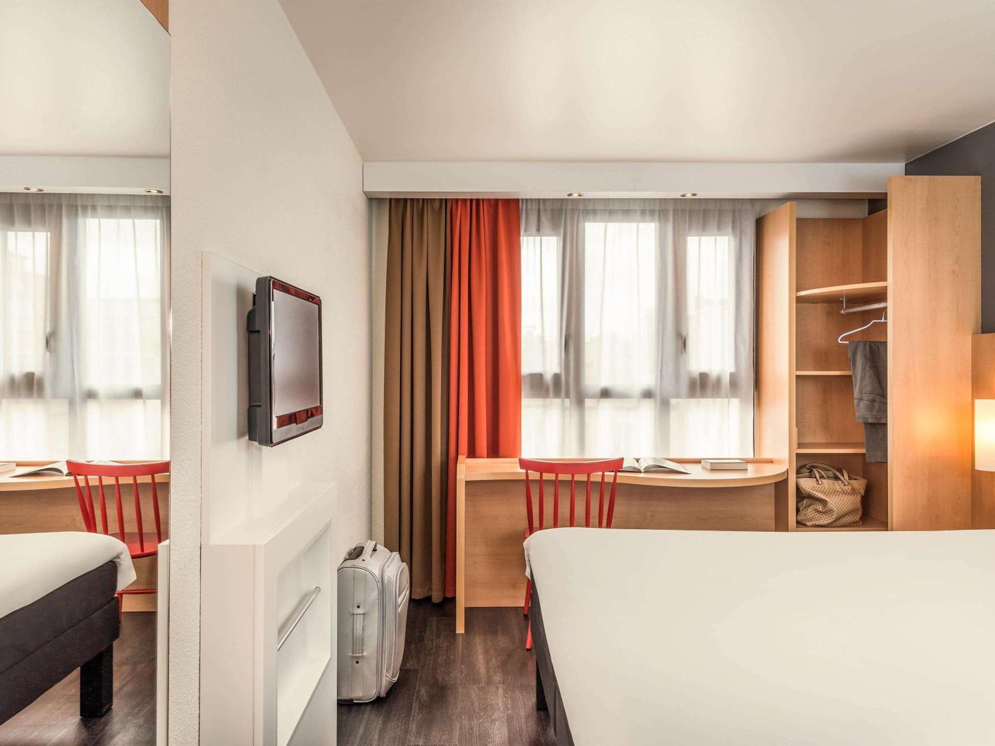 Ibis Bastille Faubourg St Antoine Hotel